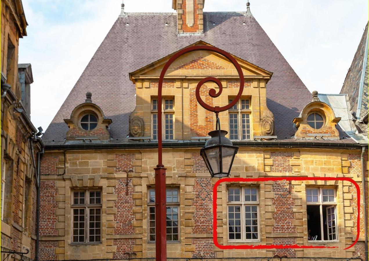 Charleville-Mezieres: Belle Vue Place Ducale Εξωτερικό φωτογραφία