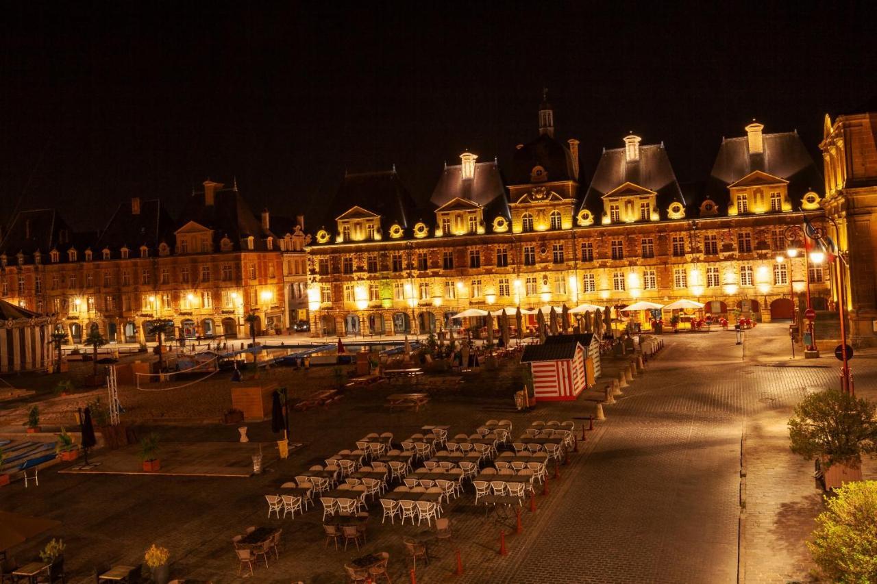 Charleville-Mezieres: Belle Vue Place Ducale Εξωτερικό φωτογραφία