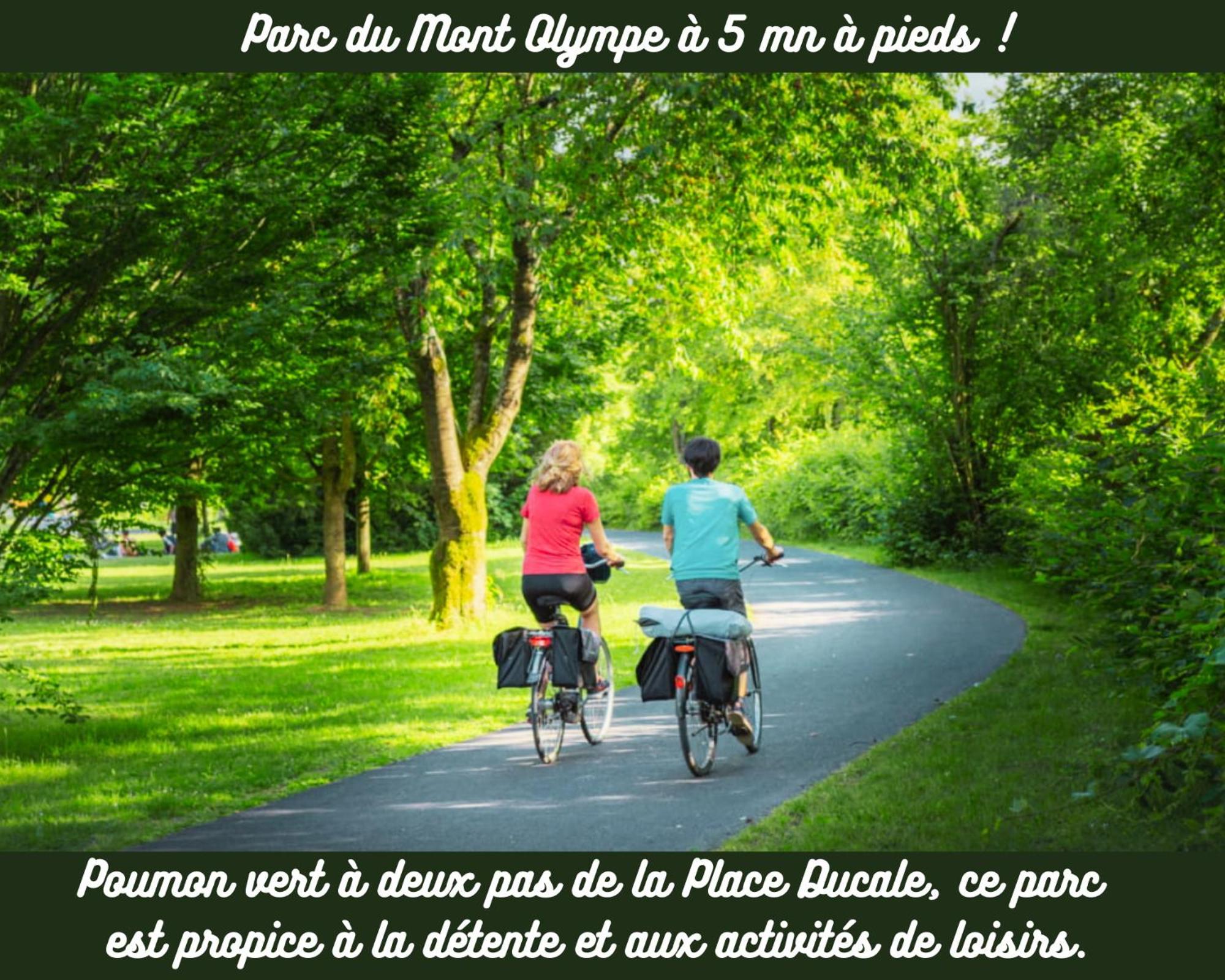 Charleville-Mezieres: Belle Vue Place Ducale Εξωτερικό φωτογραφία