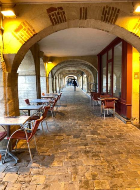 Charleville-Mezieres: Belle Vue Place Ducale Δωμάτιο φωτογραφία